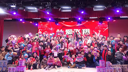“爱心延绵 真情无限”艺术团第15年走进福利院