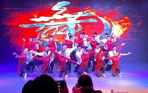 “旭日风华心启航”——艺术团建团十六周年主题团会圆满举行