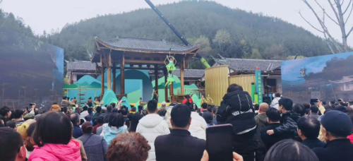 音乐情景剧《石生灵》在“巴山青”茶文化节开幕式上成功首演