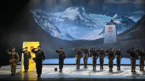 音乐剧《拉齐尼·巴依卡》精彩亮相首届新疆文化艺术节
