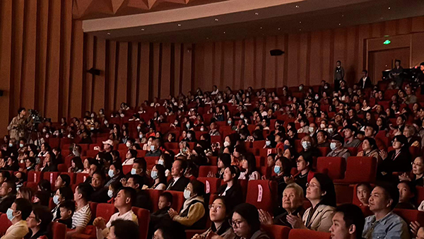 音乐剧《拉齐尼·巴依卡》再登全国舞台